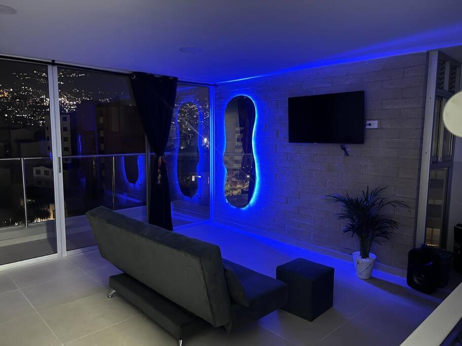 Apartment En Maravilloso Laureles Con Piscina 801