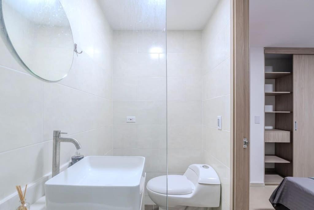 Apartment En Maravilloso Laureles Con Piscina 801 *