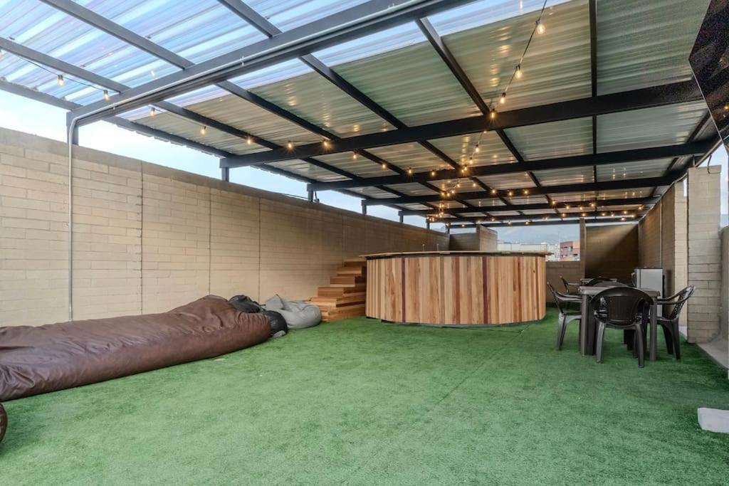 Apartment En Maravilloso Laureles Con Piscina 801 *