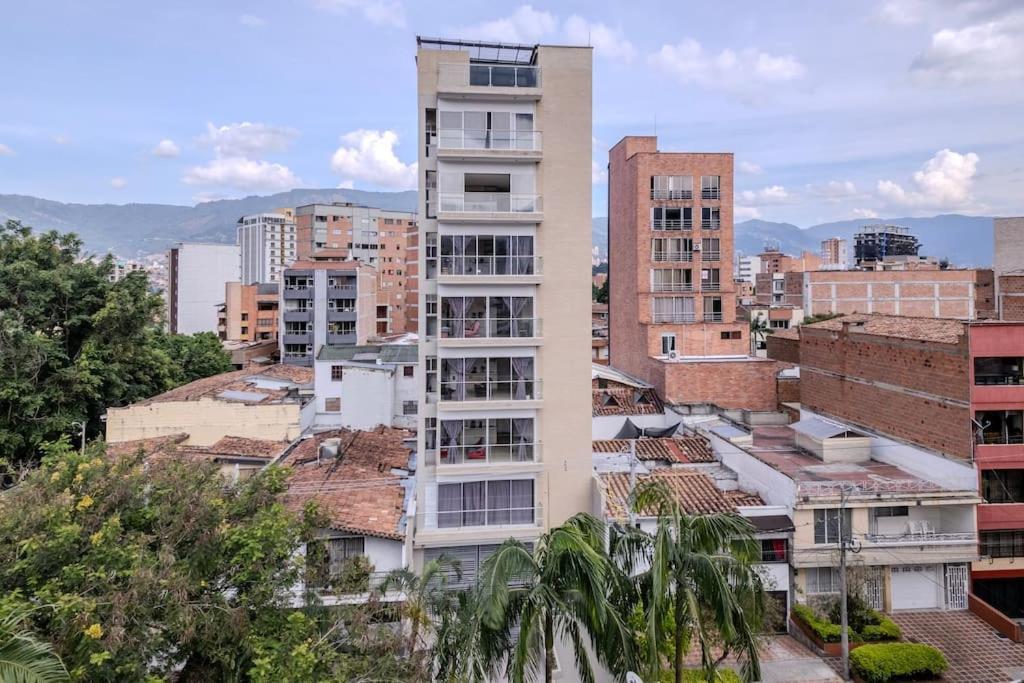 En Maravilloso Laureles Con Piscina 801 Apartment